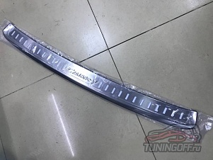 Хромированная накладка на задний бампер TOYOTA CAMRY