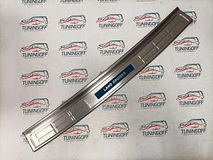 Хромированная накладка на задний бампер TOYOTA LAND CRUISER 200