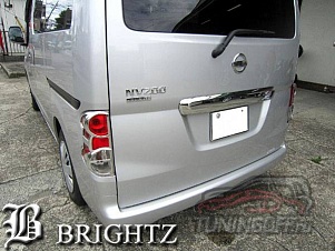 Хромированные накладки на стоп-сигналы NISSAN NV200 VANETTE (2009-)