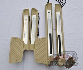 Пороги с подсветкой TOYOTA LAND CRUISER 200
